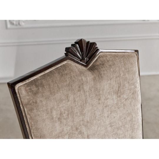 klasszikus elegans barokk egyedileg karpitozott karfas szek karpitos polgari faragott artdeco kastely fenyes ebedlo 1056s mobilsedia200 olasz toszkan butor kastely szalloda luxus.jpg